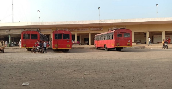 phaltan bus stand